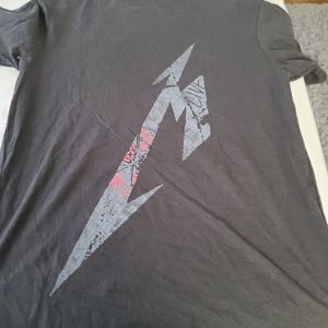 Metallica t-shirt slightly oversized